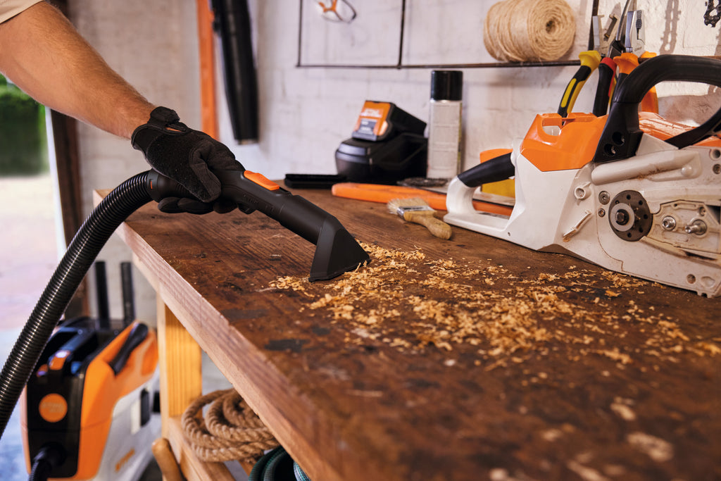 STIHL SEA 60 L Akku-Nass- und Trockensauger Seitenansicht