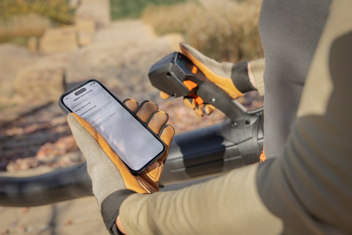 STIHL BRA 600 B Akku-Blasgerät im Einsatz
