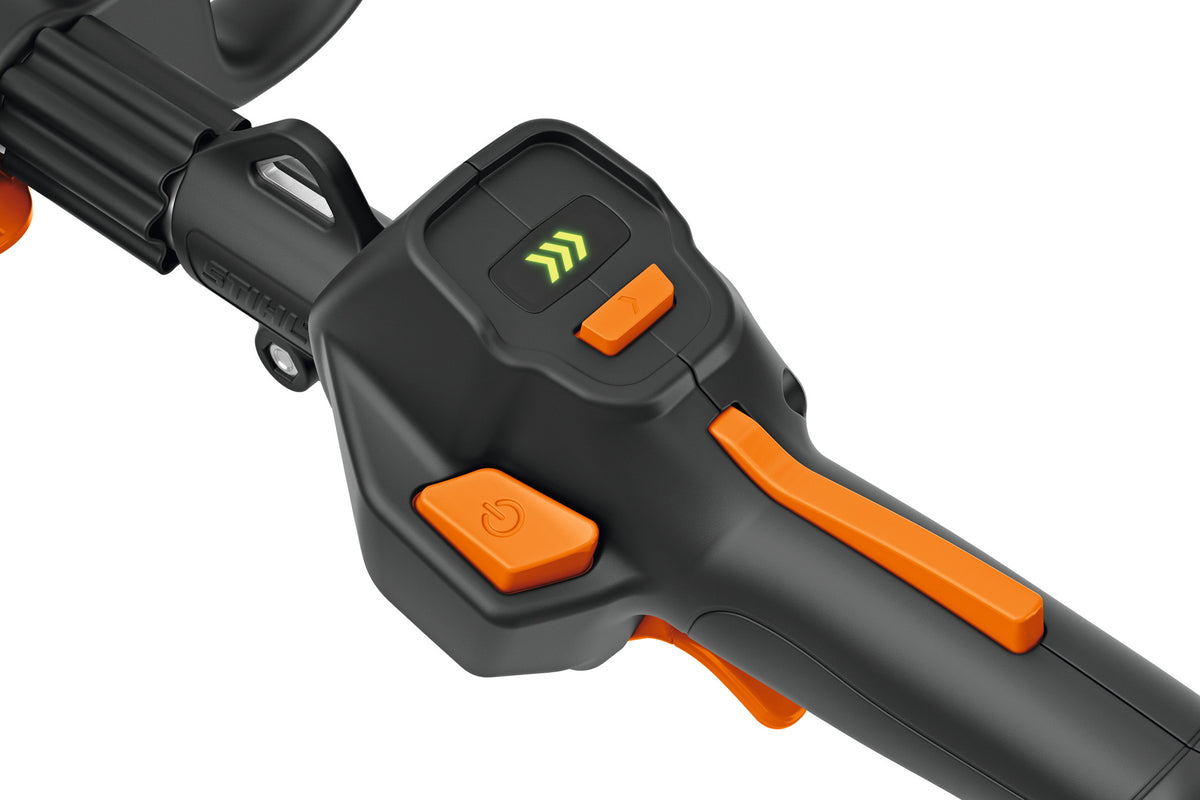 STIHL FSA 140 R Akku-Freischneider im Einsatz