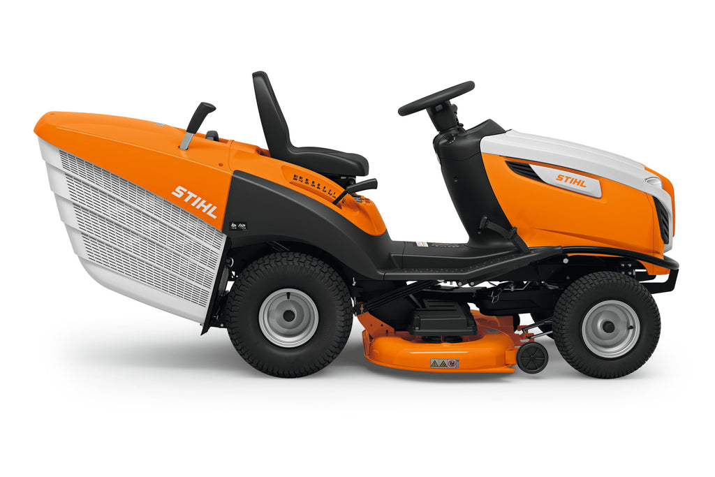 STIHL RT 6112 ZL Rasentraktor Fahrerplatz