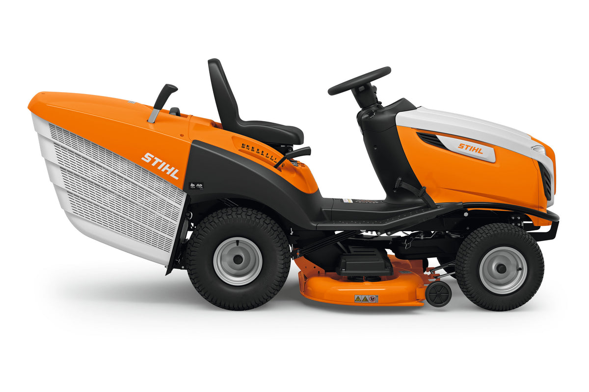 STIHL RT 6112 ZL Rasentraktor Fahrerplatz