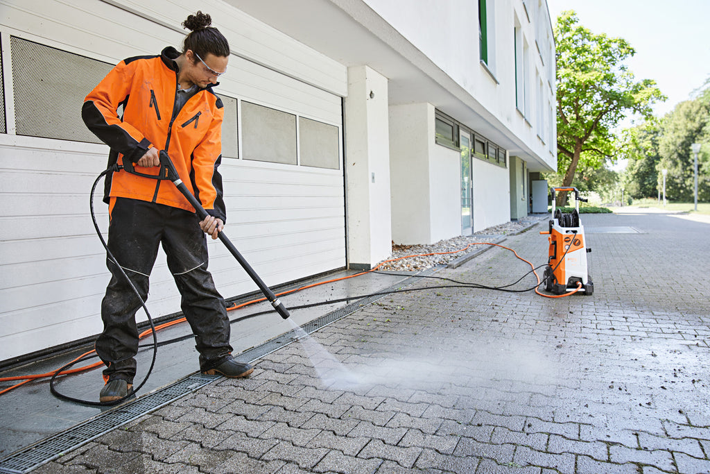 STIHL RE 170 PLUS Hochdruckreiniger im Einsatz