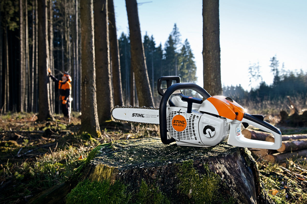 STIHL MS 201 C-M Benzin-Kettensäge Detailansicht