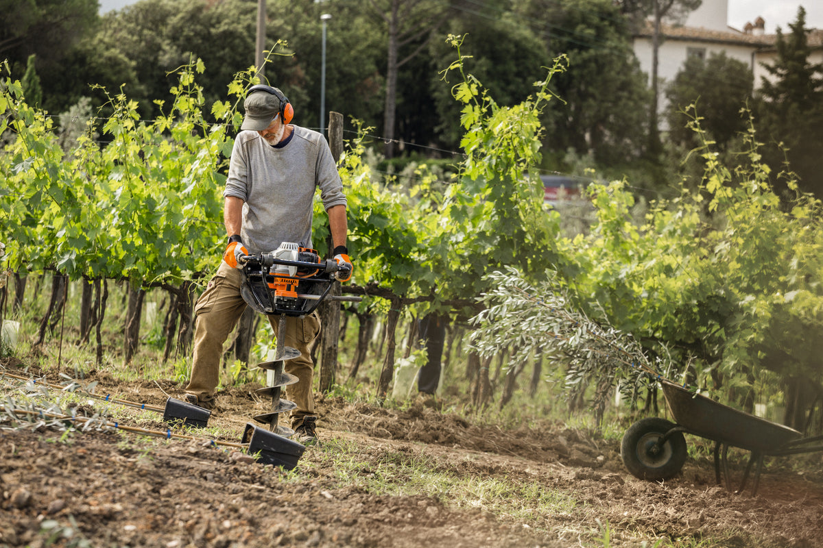 STIHL BT 131 Benzin-Erdbohrgerät Bediengriff