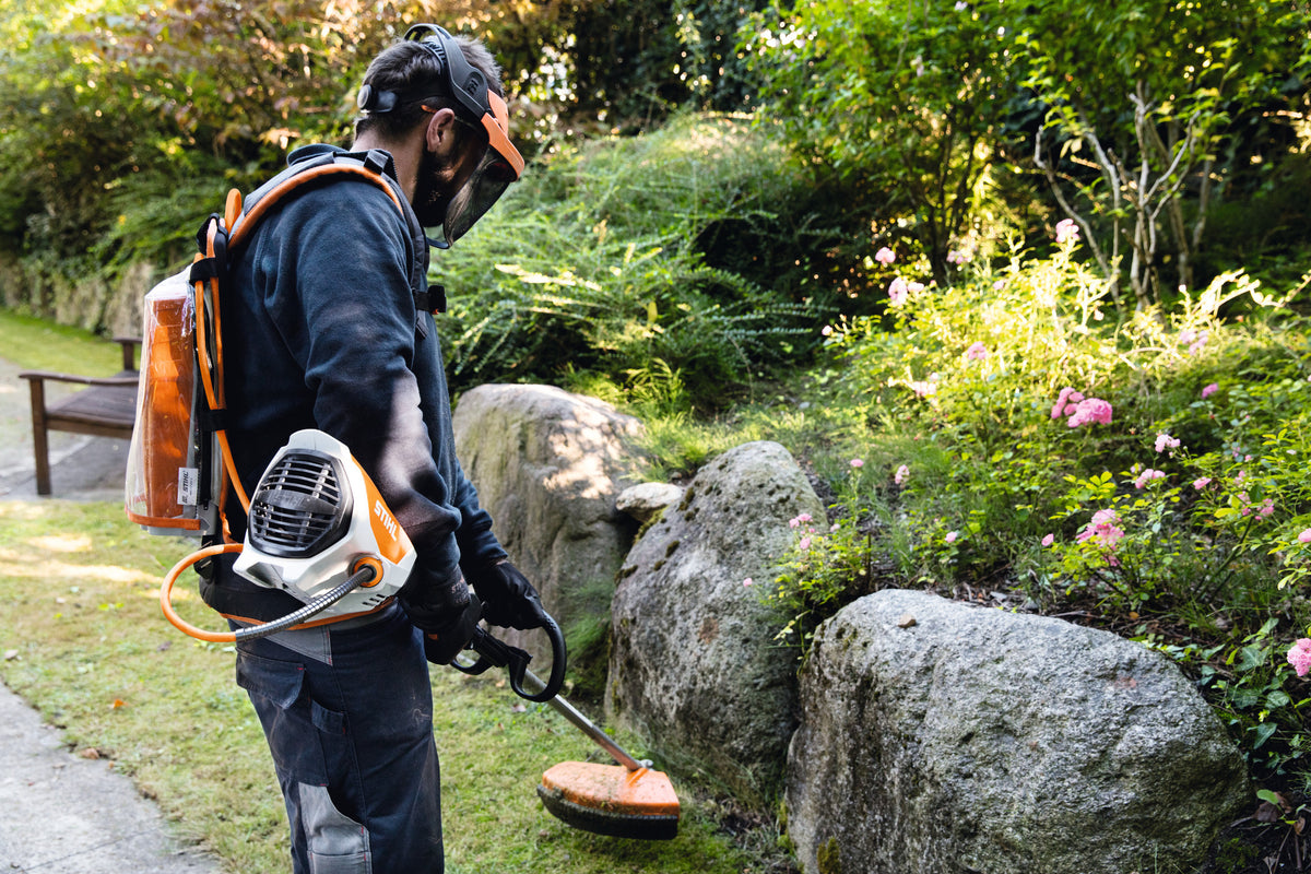 STIHL FSA 130 R Akku-Freischneider Seitenansicht