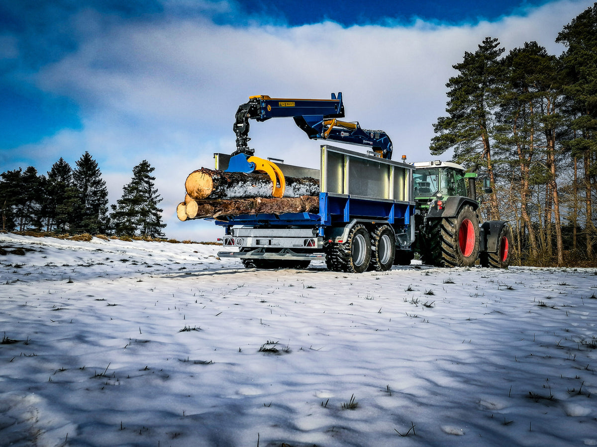 Binderberger Rückewagen RW16 universal mit Mesera-Kran