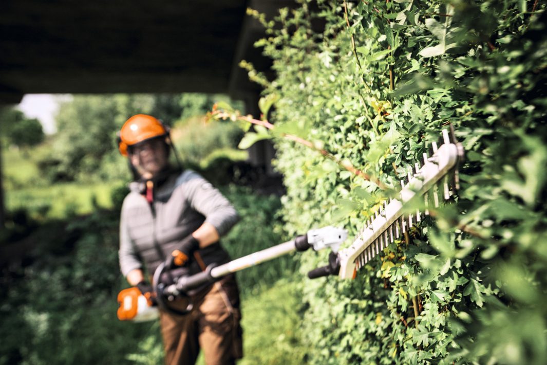 STIHL HLA 140 B Akku-Langheckenschneider