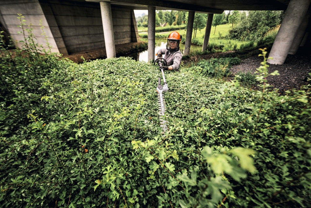 STIHL HLA 140 B Akku-Langheckenschneider