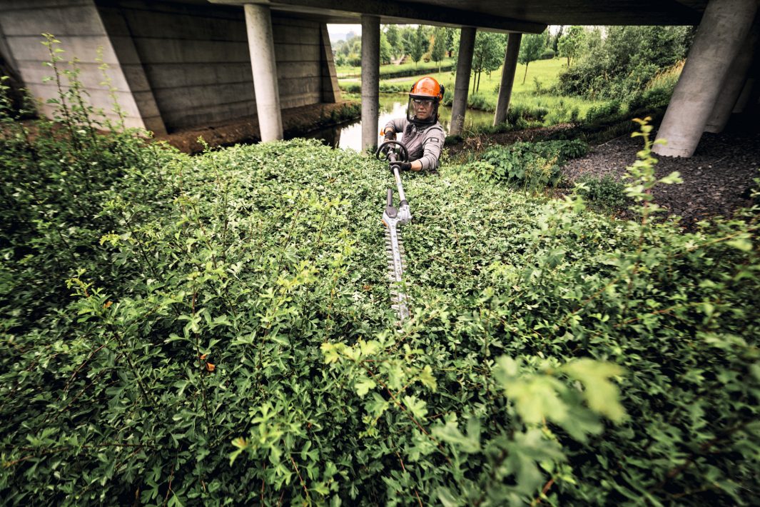 STIHL HLA 140 B Akku-Langheckenschneider