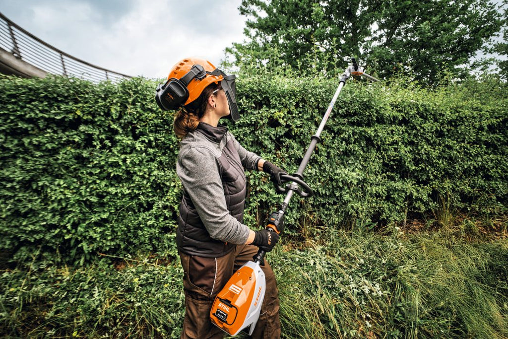 STIHL HLA 140 B Akku-Langheckenschneider